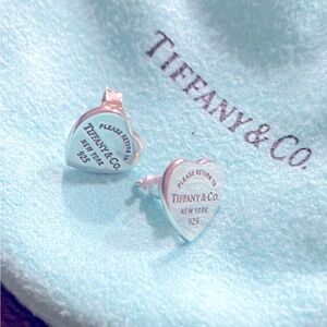 Return to Tiffany silver heart studs